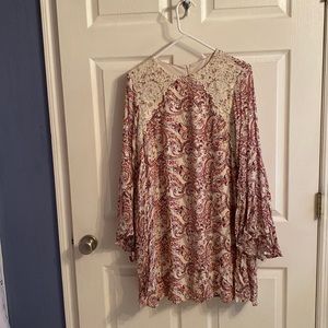 Est. 1946 size large dress.